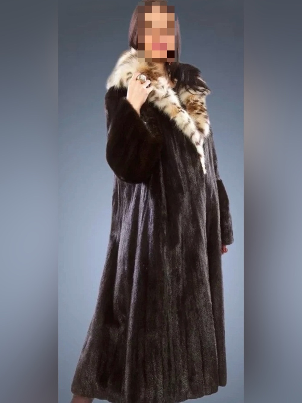Spotted Lynx Fur Collar  Royal Saga Mink  Furs Swing Fur Coat